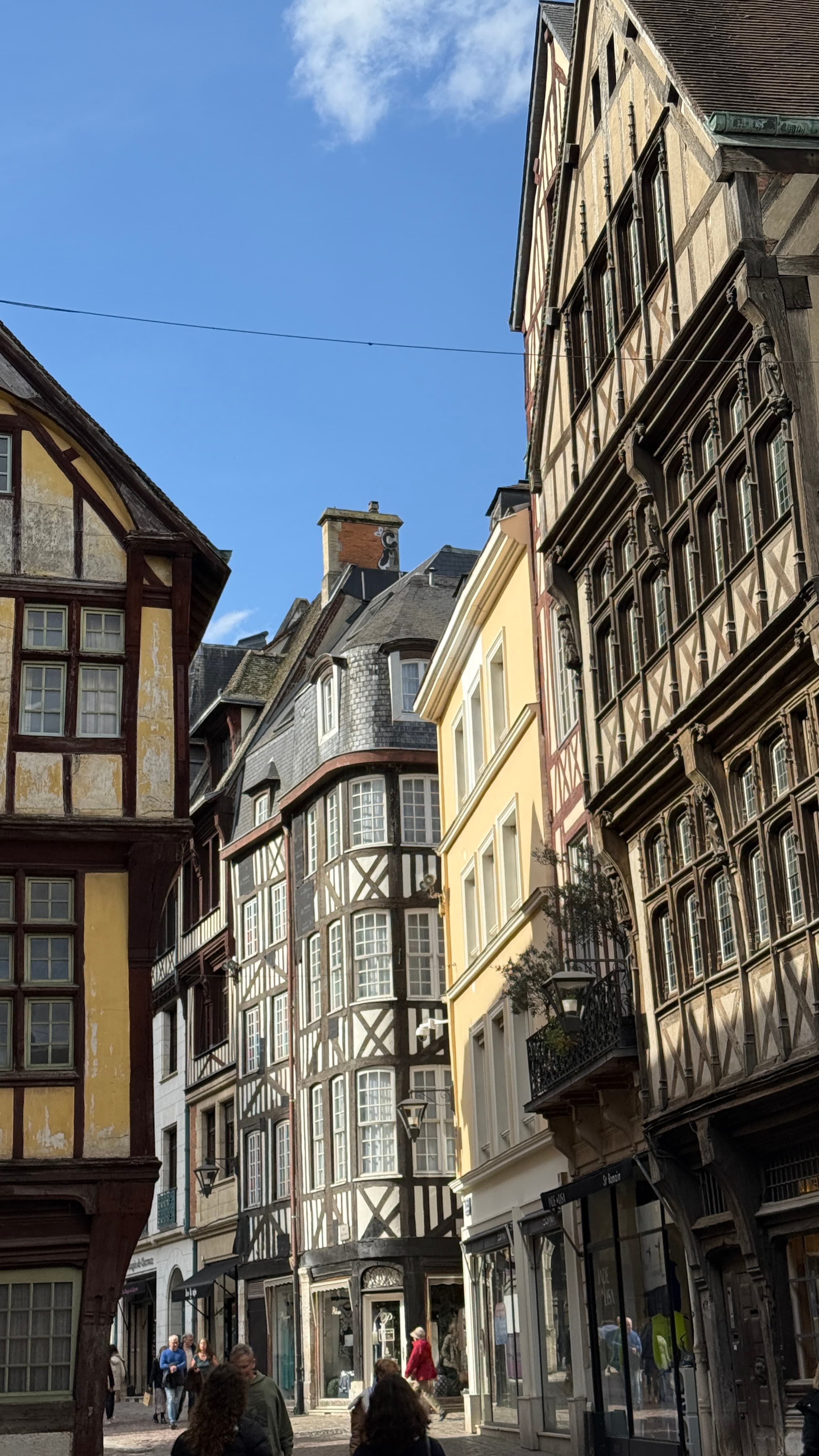 Géomètre-expert à Rouen : les spécificités d'une intervention en milieu urbain dense - Article GEO SEINE Géomètre-Expert Normandie